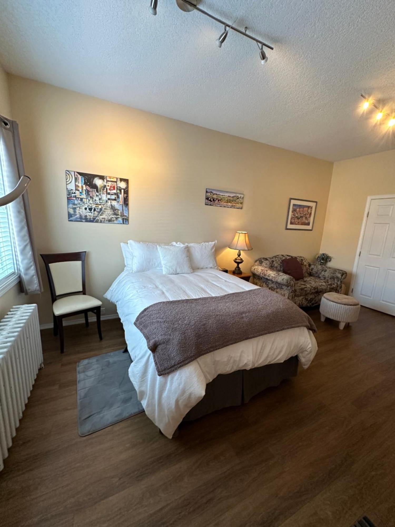 Burns Lake Bed And Breakfast Екстер'єр фото