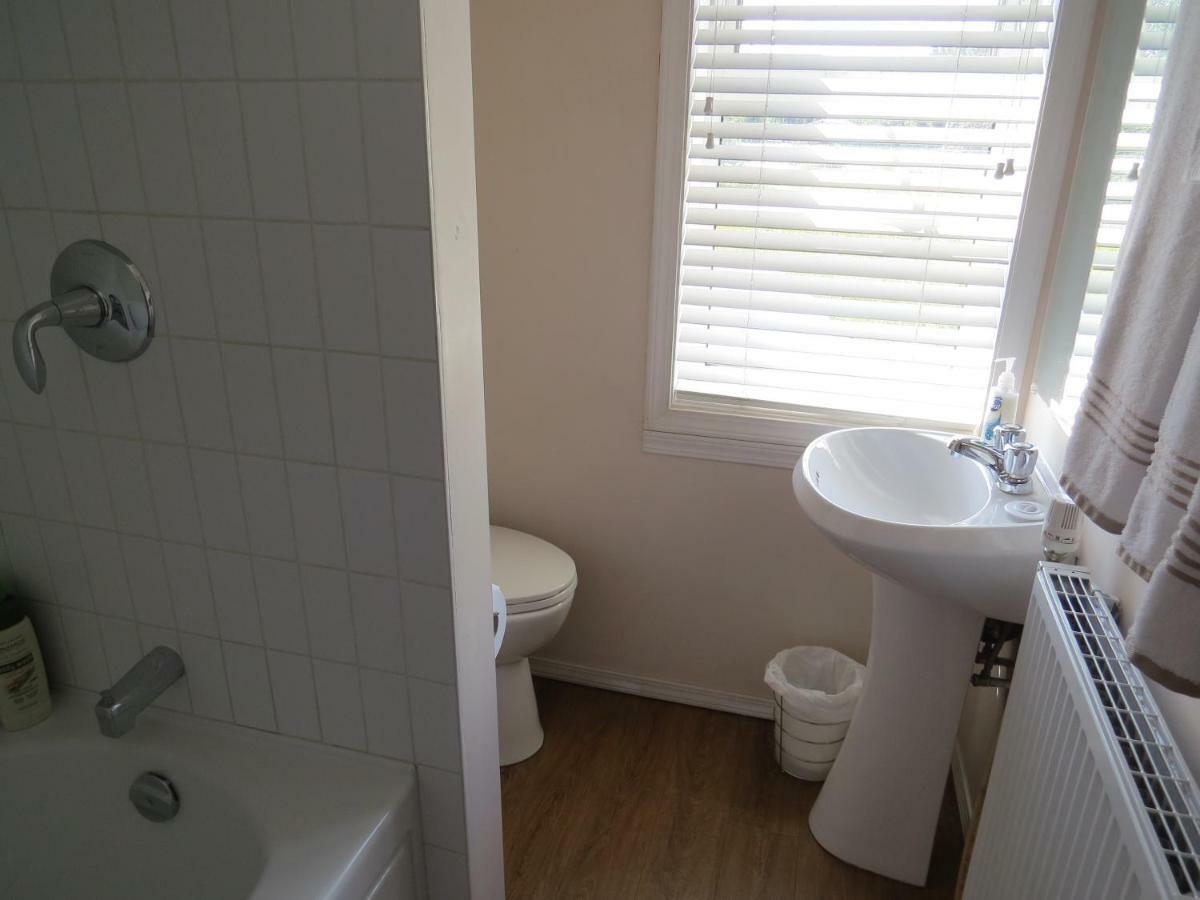 Burns Lake Bed And Breakfast Екстер'єр фото